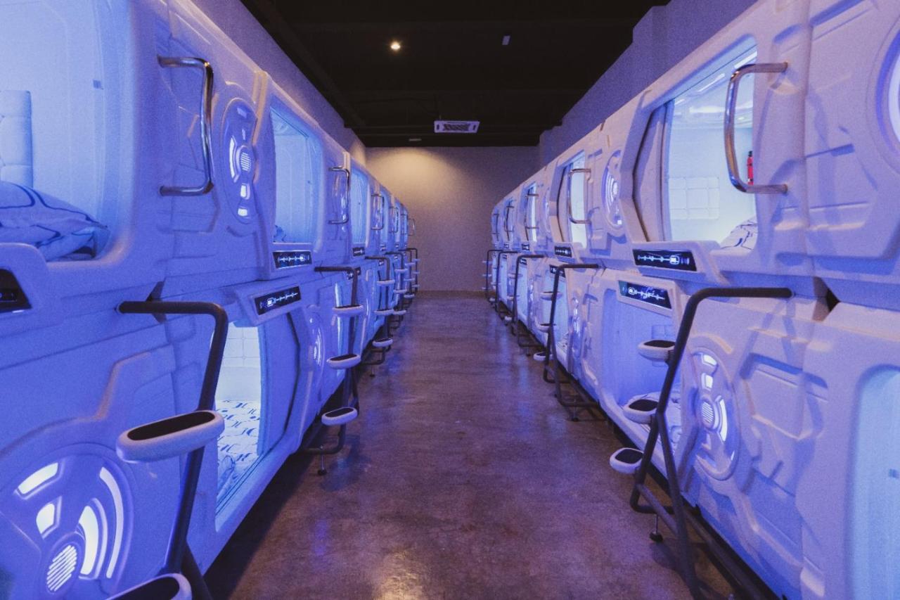 Hashtag.Capsule.Hostel Джохор Бахру Екстериор снимка